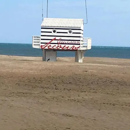 Venez Sejourner A Gruissan ....Plage Des Chalets Buitenkant foto